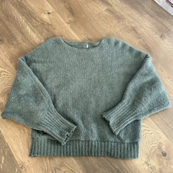 blue/green sweater - Picture 1 of 4